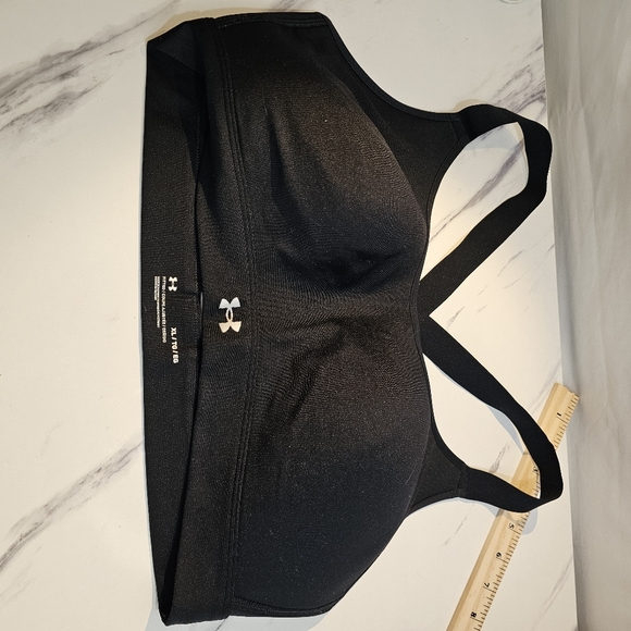 Under Armour Sports Black Bra Racer Back Adjustable Straps Style 1372559 Womens - Picture 11 of 12